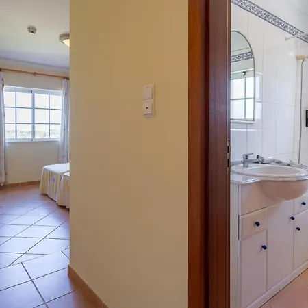 2bdr Duplex W Ac & Pool In By Lovelystay