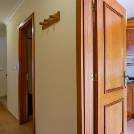 Appartement 2bdr Duplex W Ac & Pool In By Lovelystay