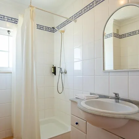 2bdr Duplex W Ac & Pool In By Lovelystay ポルティマン