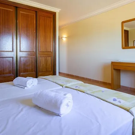 2bdr Duplex W Ac & Pool In By Lovelystay