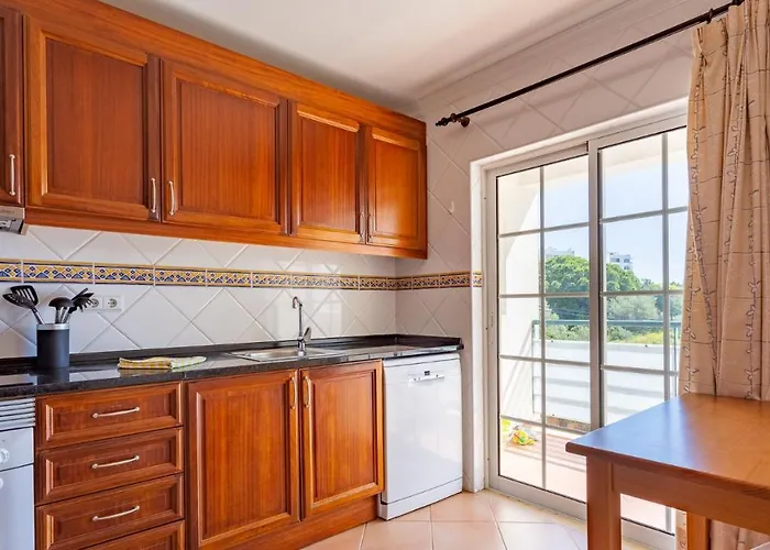 2bdr Duplex W Ac & Pool In By Lovelystay Portimão