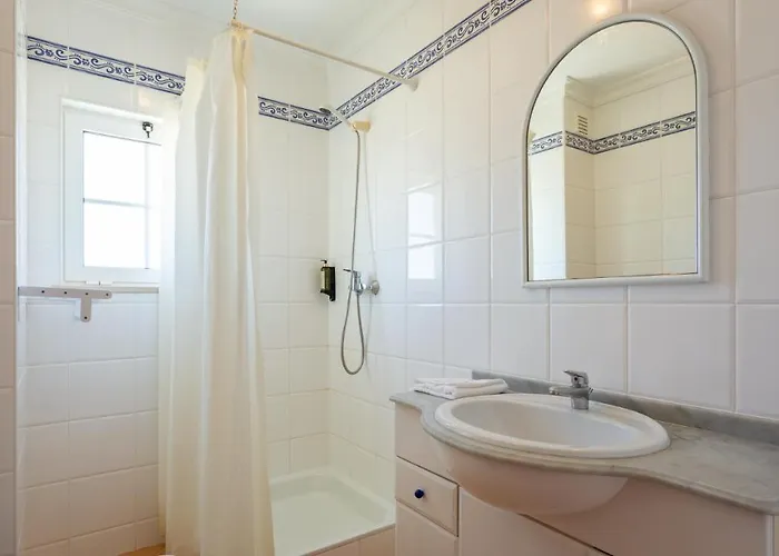 2bdr Duplex W Ac & Pool In By Lovelystay Portimão