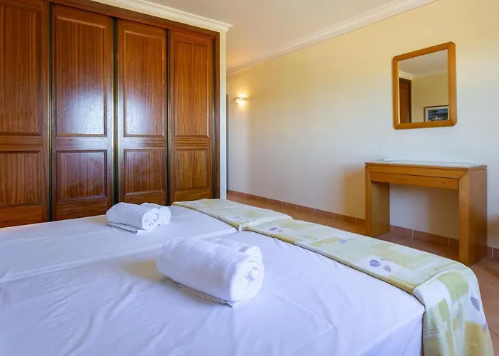 2bdr Duplex W Ac & Pool In By Lovelystay