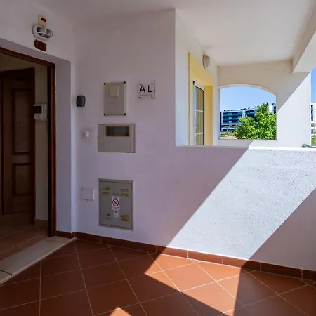 Апартаменти 2bdr Duplex W Ac & Pool In By Lovelystay *